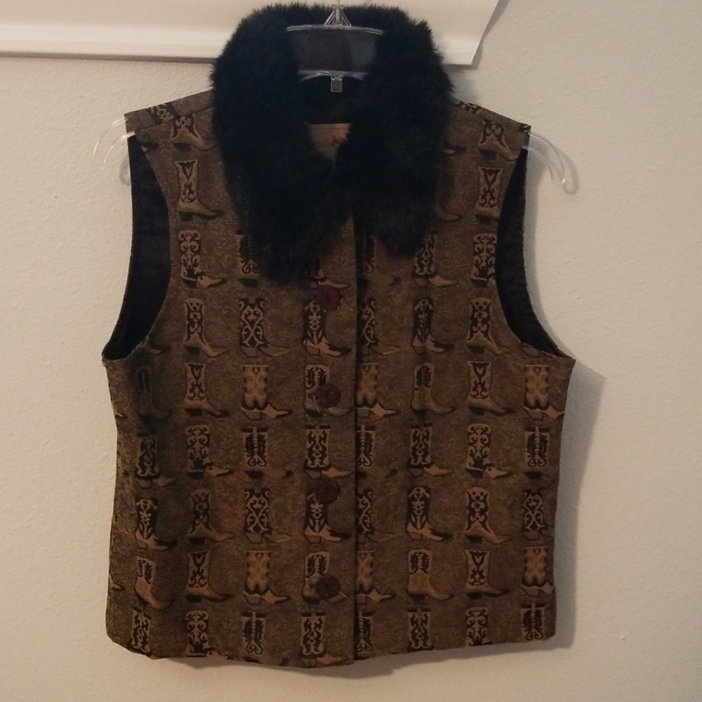 Women's Western Vest with Faux Fur